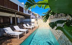 S´Estancia Suites